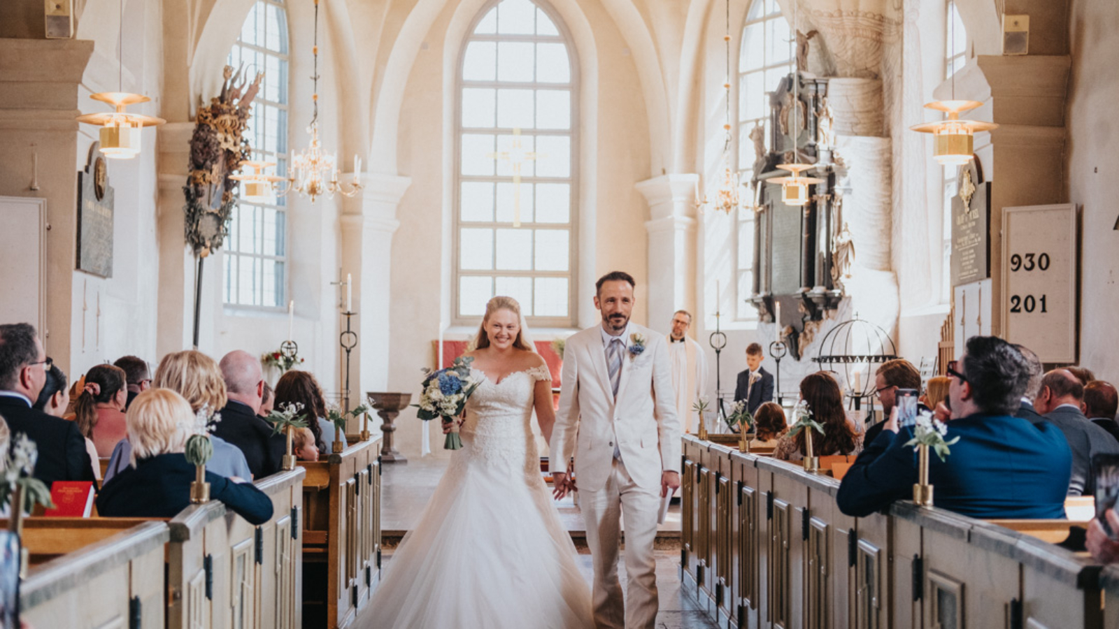 osterakers-kyrka-brollopsfotografering-stockholm-fotografmissjeni-183